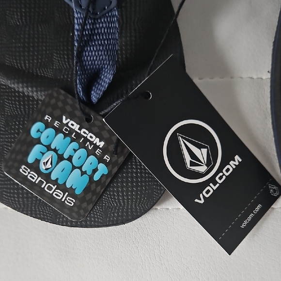 MEN Volcom Black and Blue Flip Flops SIZE 11 - Picture 2 of 7